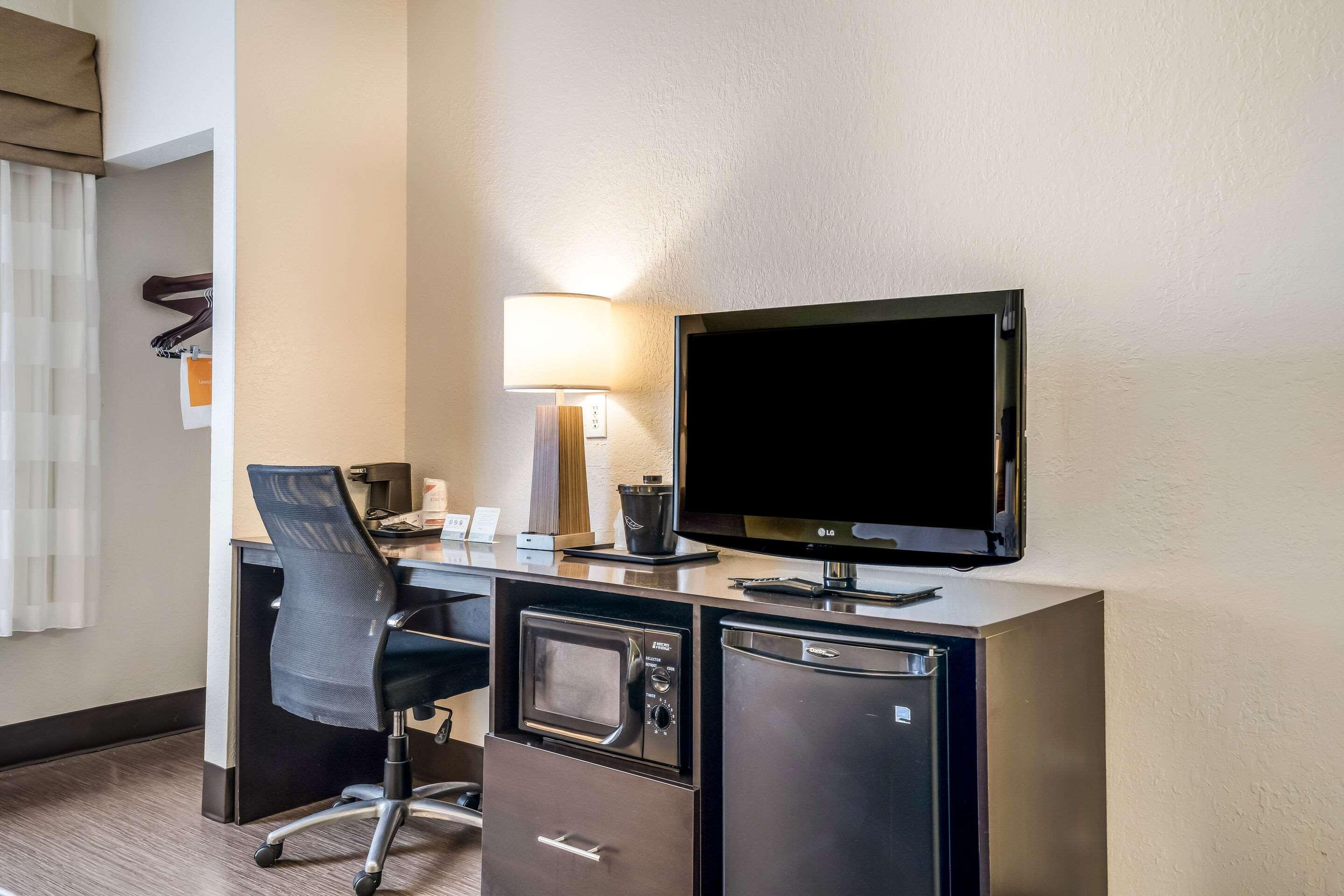 Sleep Inn & Suites Jacksonville Near Camp Lejeune Exteriör bild